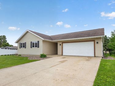 100 Capelle Street, Spring Valley, MN 55975