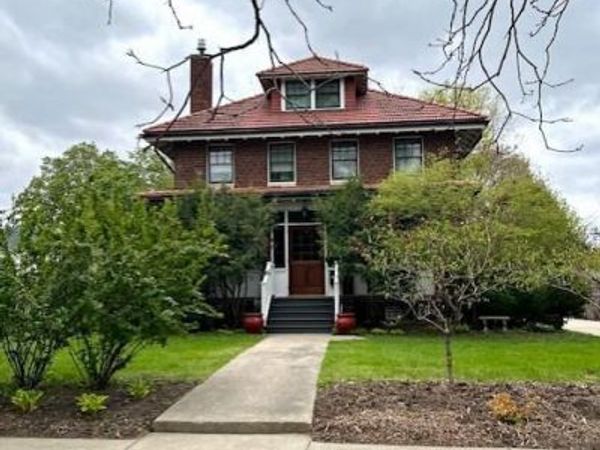 408 College Street , Northfield, MN 55057