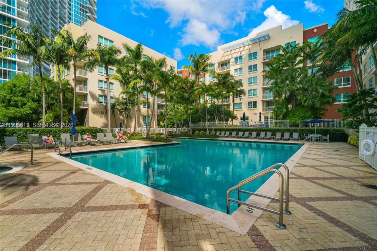 2000 N Bayshore Dr , Unit 702, Miami, FL 33137 Photo
