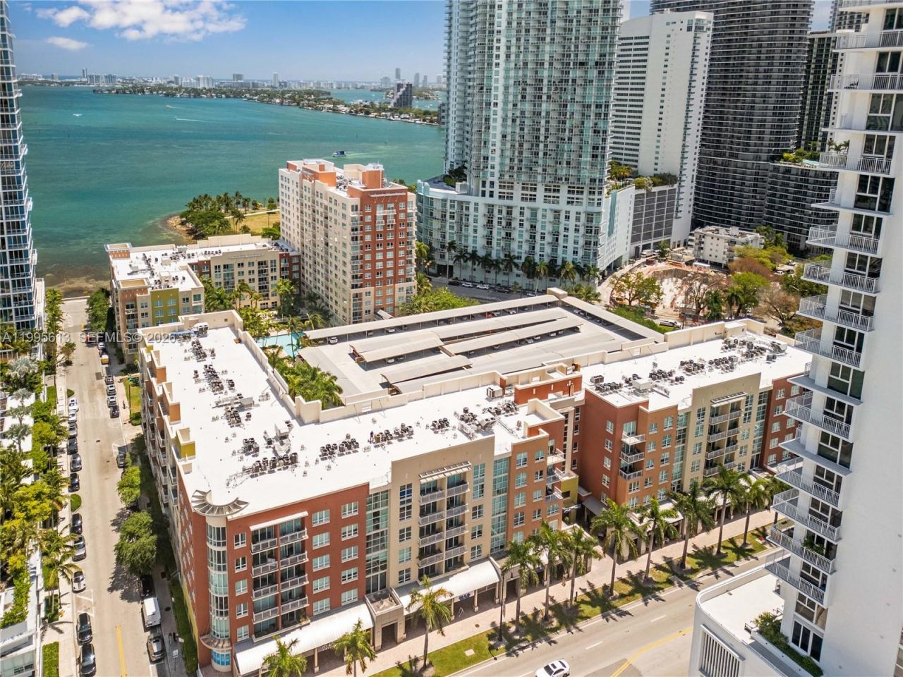 2000 N Bayshore Dr , Unit 702, Miami, FL 33137 Photo