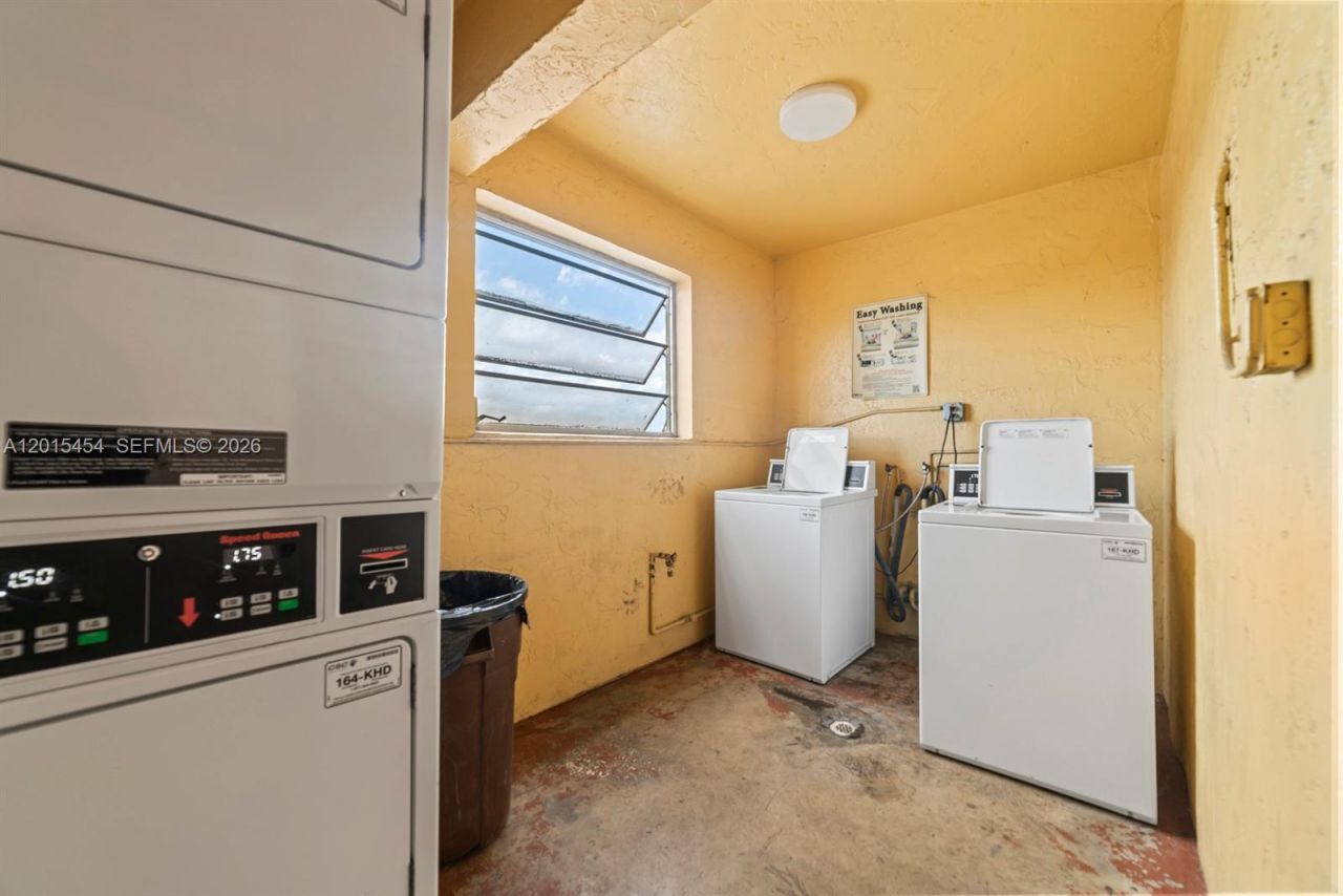 525 W 69th St , Unit 306, Hialeah, FL 33014 Photo