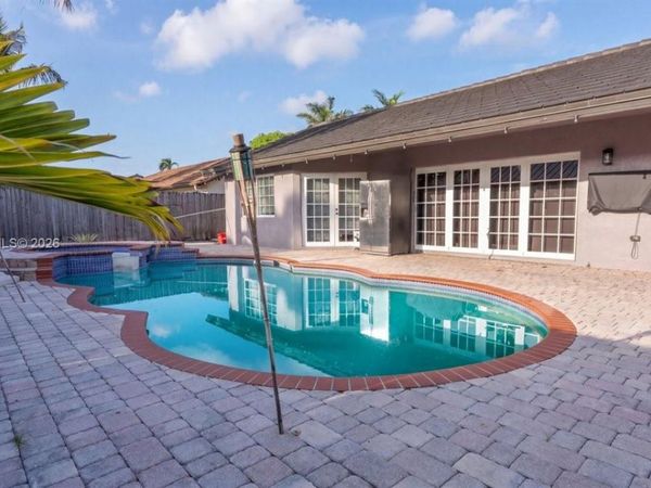 16540 SW 145th Ct , Miami, FL 33177