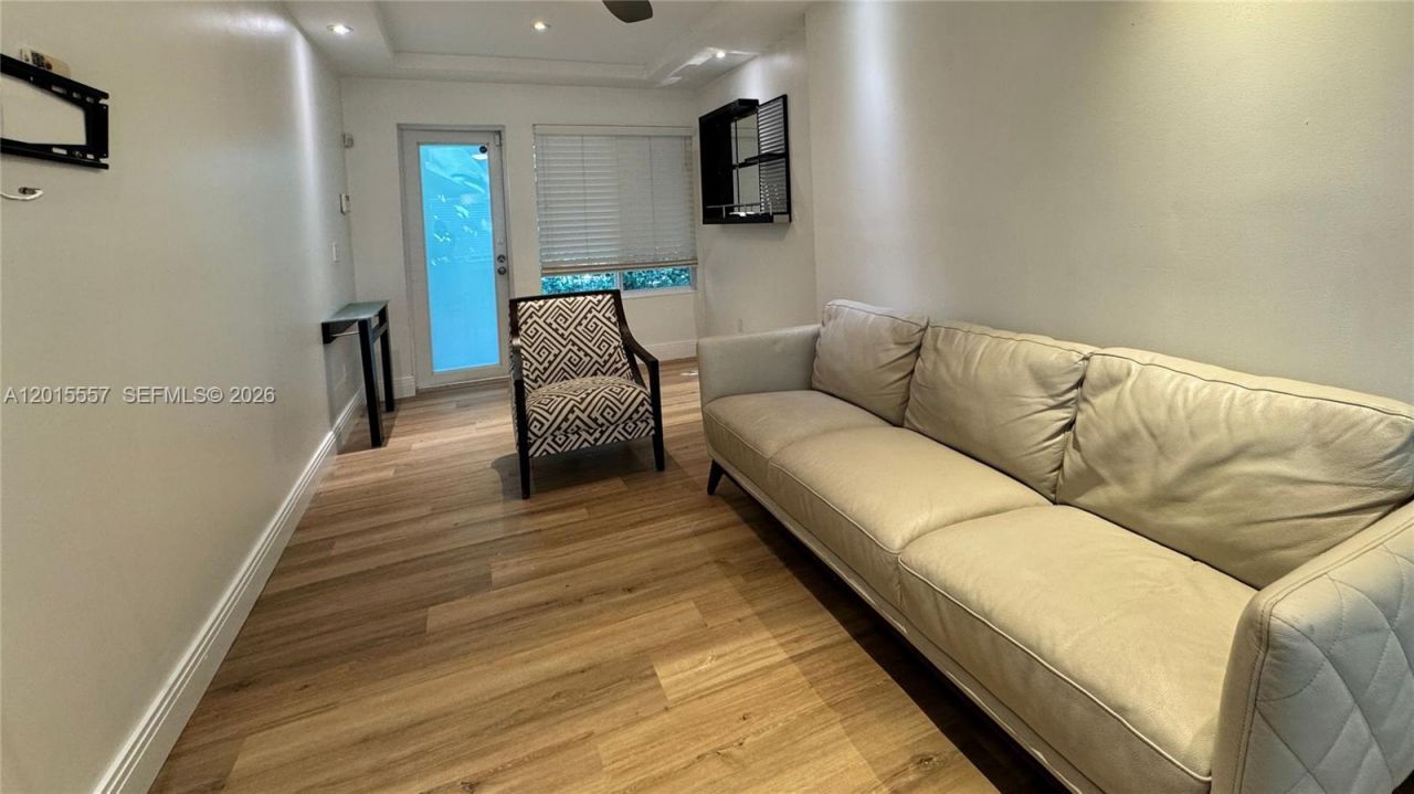 645 Lenox Ave , Miami Beach, FL 33139 Photo