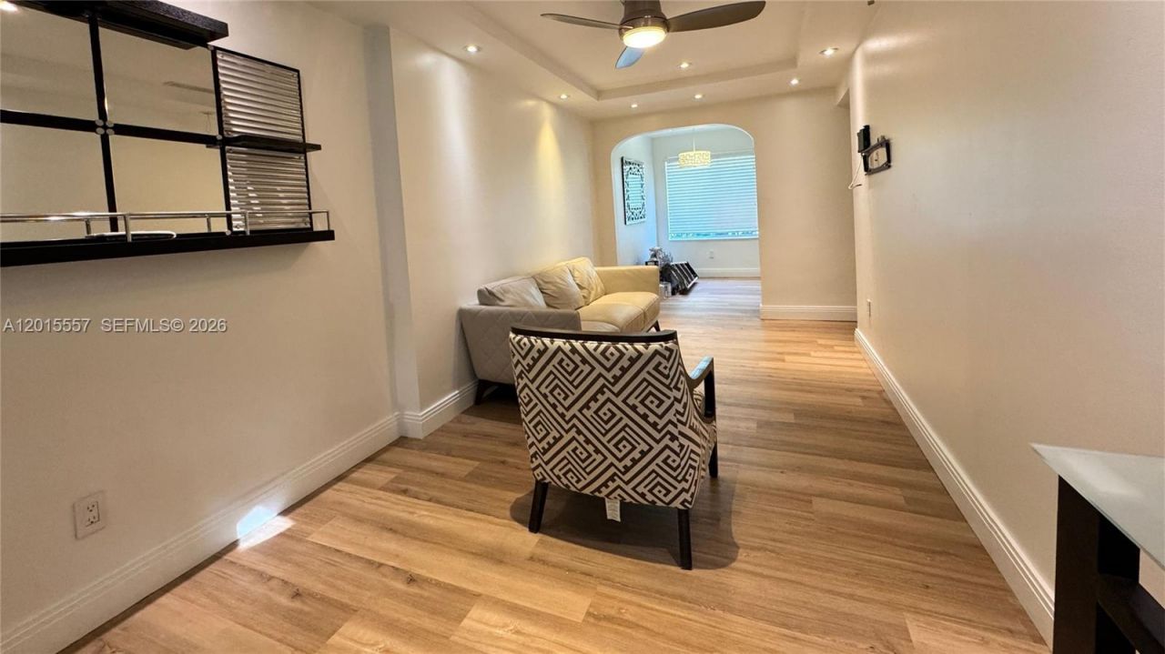 645 Lenox Ave , Miami Beach, FL 33139 Photo