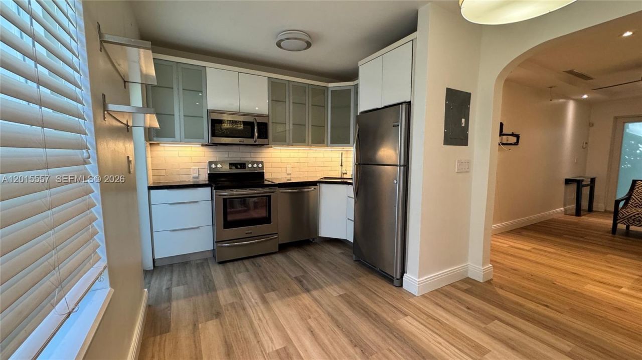 645 Lenox Ave , Miami Beach, FL 33139 Photo