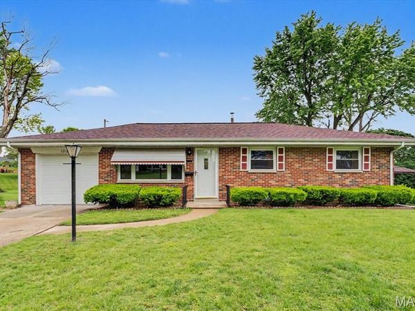1218 Express Drive , Belleville, IL 62223