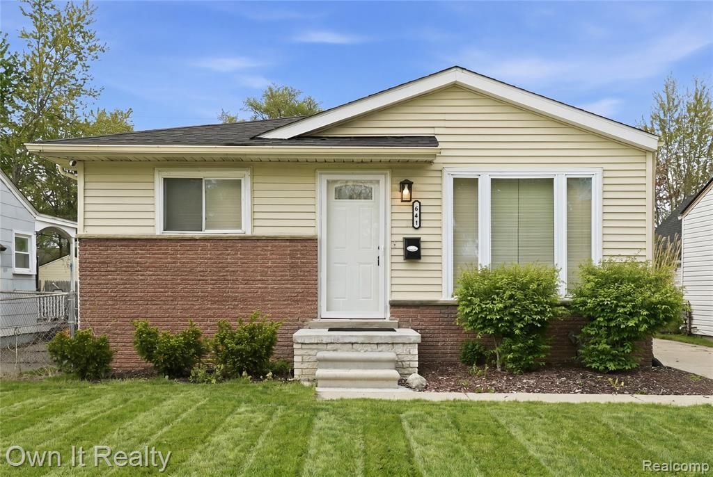 641 E Brockton Avenue, Madison Heights, MI 48071 Main Photo