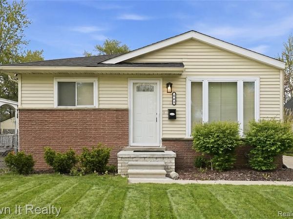 641 E Brockton Avenue, Madison Heights, MI 48071