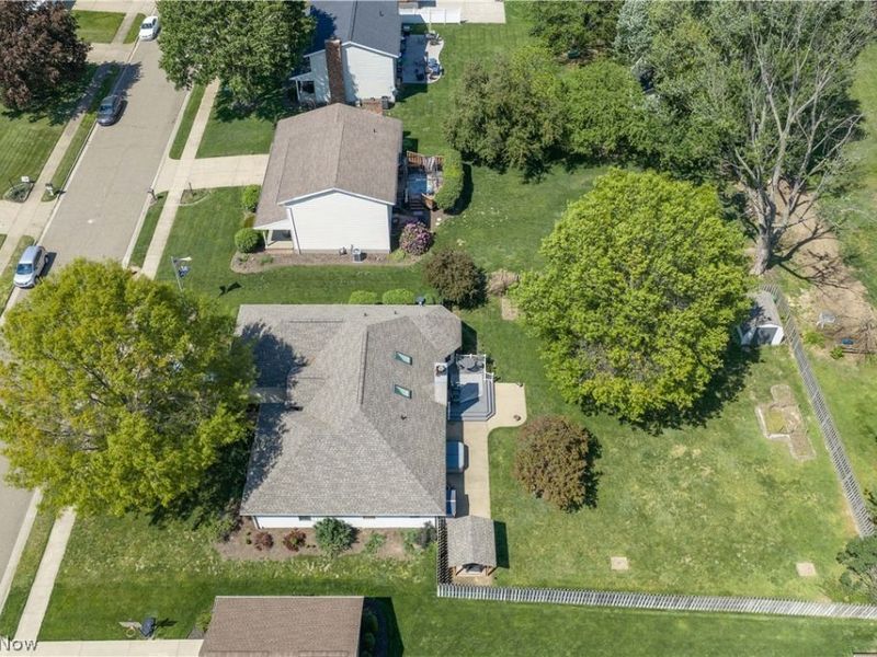 1453 3rd Street SE, New Philadelphia, OH 44663 Photo 4