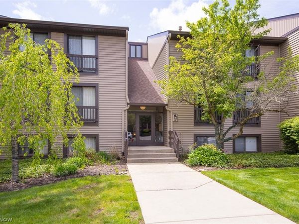 1105 Canyon View Road , Unit 204, Sagamore Hills, OH 44067