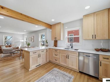 1501 Smith Street , Lincoln, NE 68502
