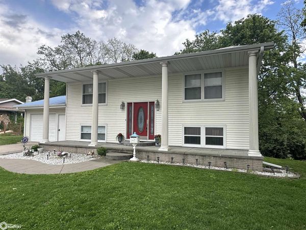 1023 Short Street, Burlington, IA 52601