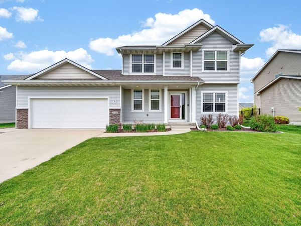 2380 SE Willowbrook Drive, Waukee, IA 50263