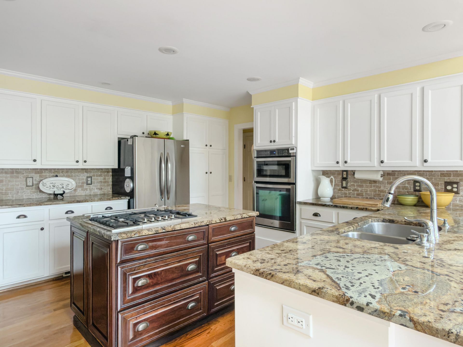 1529 Strathmore Lane Photo 13