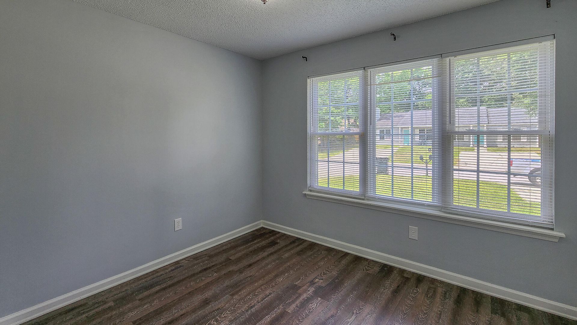 9511 Raven Drive Photo 10