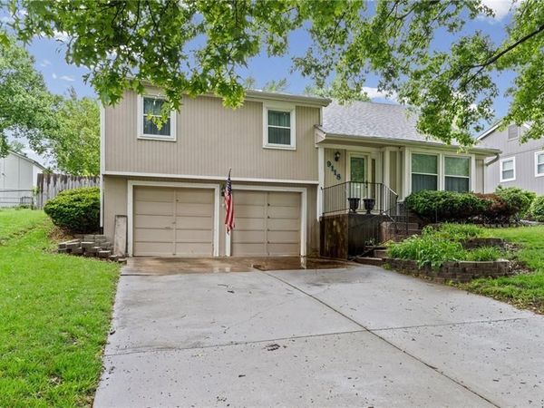 9118 Alden Street, Lenexa, KS 66215