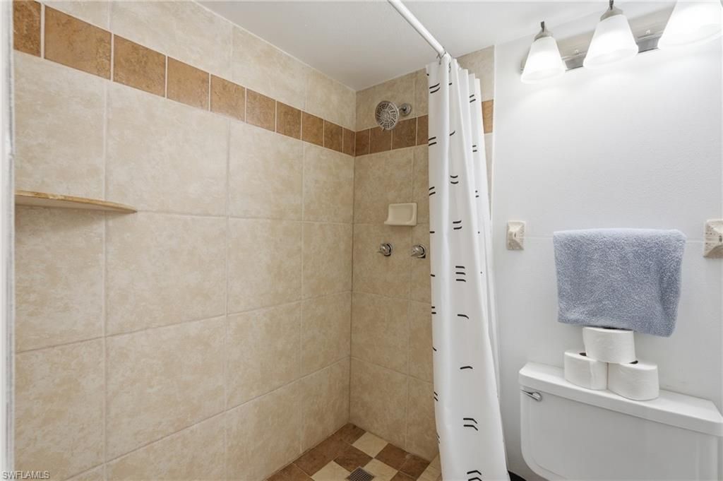 2366 E Mall Dr, Unit 403, Fort Myers, FL 33901 Photo
