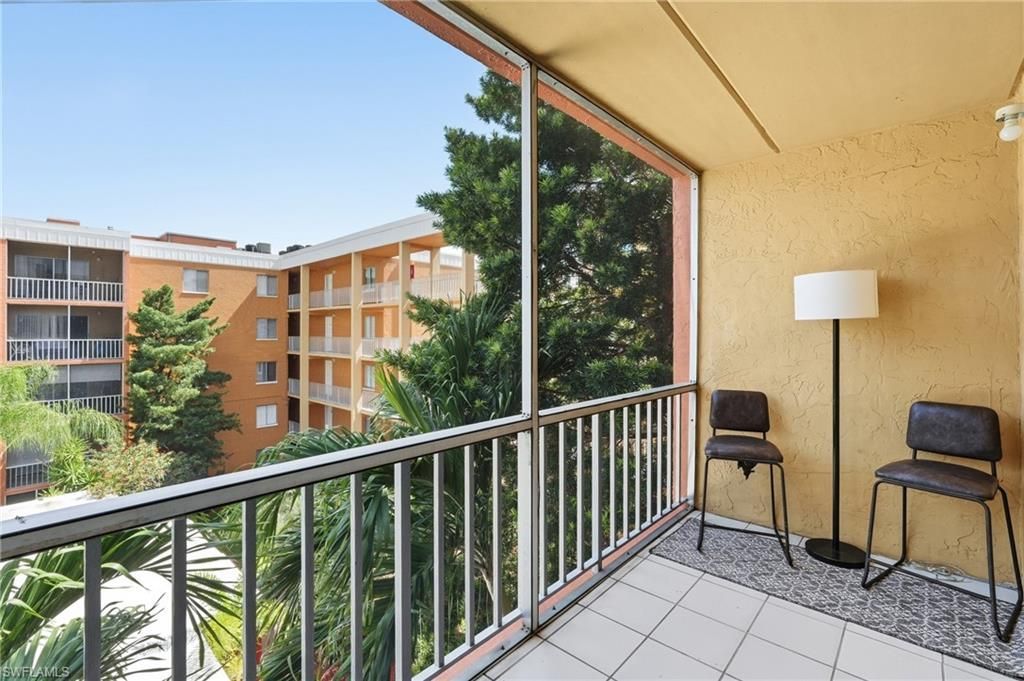 2366 E Mall Dr, Unit 403, Fort Myers, FL 33901 Photo