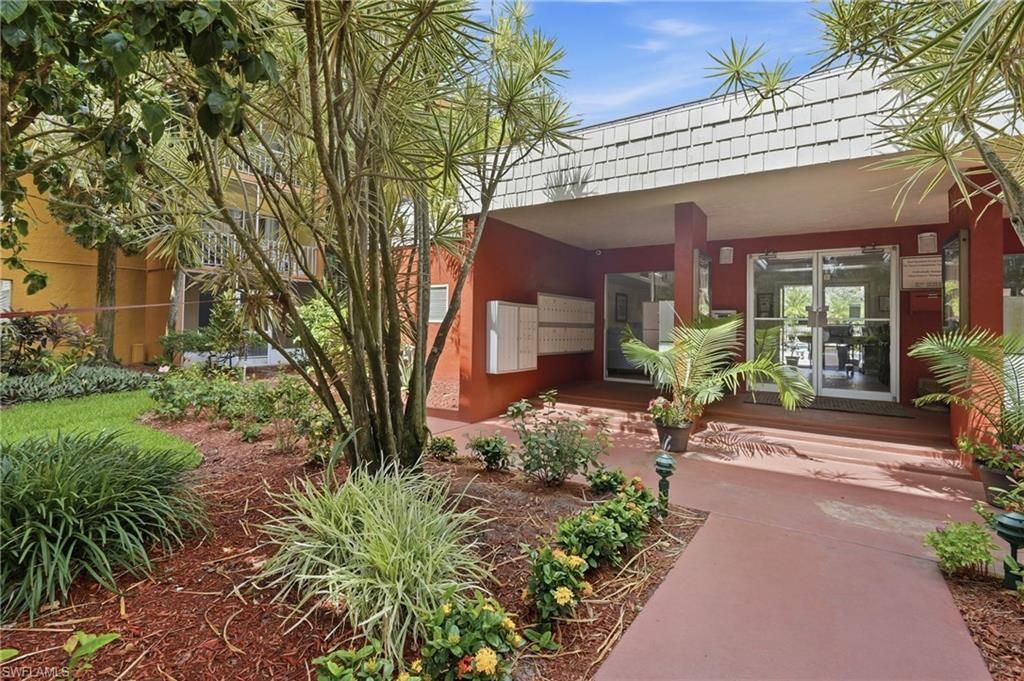 2366 E Mall Dr, Unit 403, Fort Myers, FL 33901 Photo