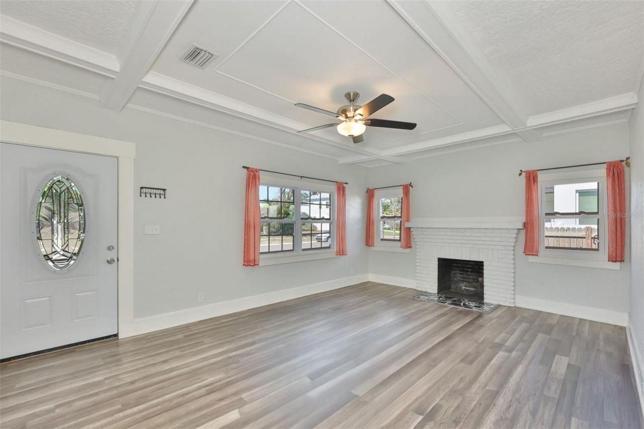 5211 4th Avenue S, Saint Petersburg, FL 33707 Photo
