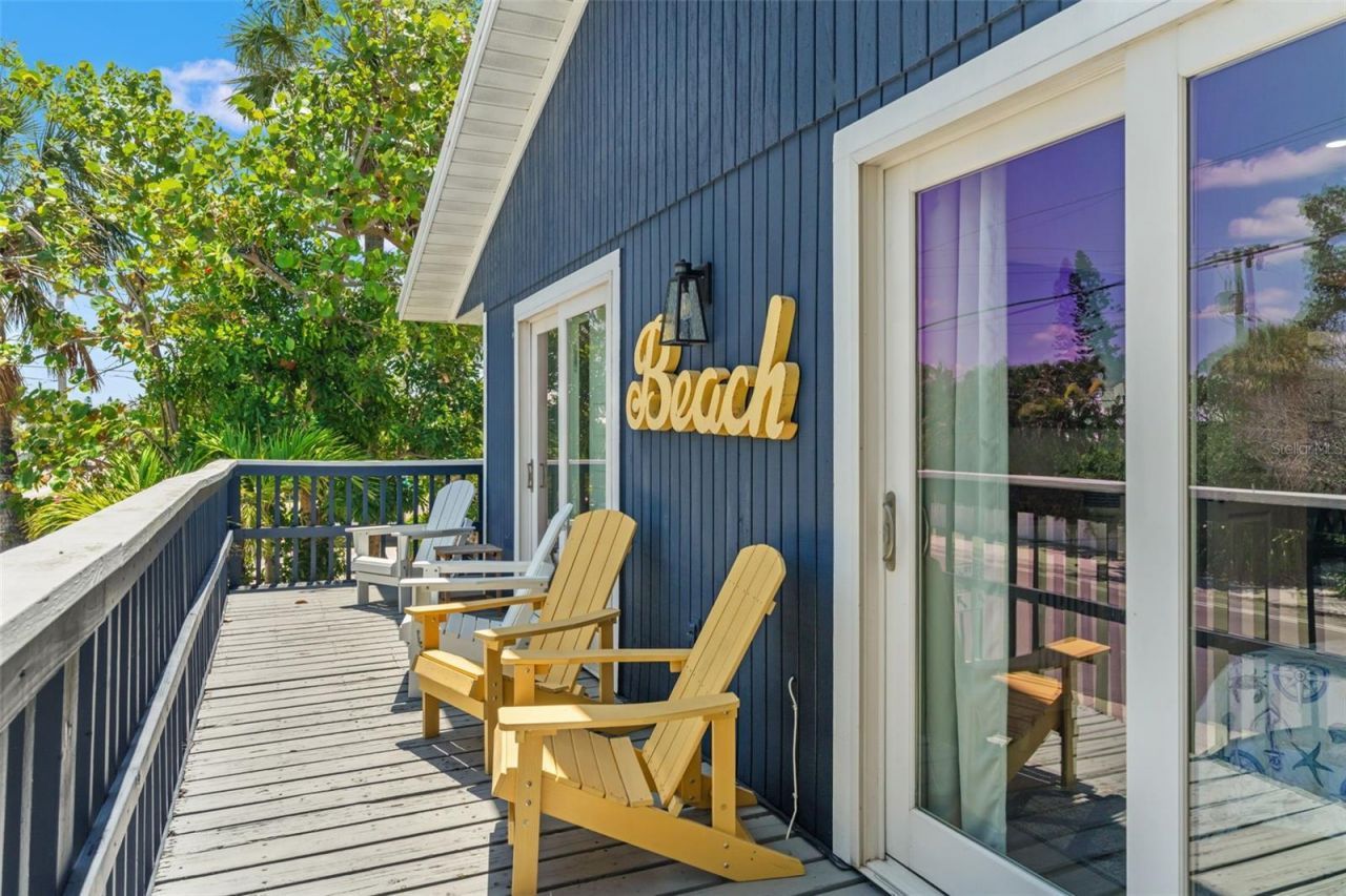 8106 Gulf Drive, Holmes Beach, FL 34217 Photo