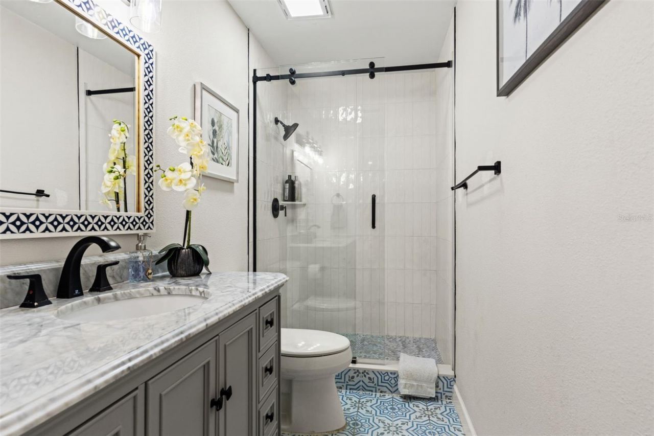 8106 Gulf Drive, Holmes Beach, FL 34217 Photo