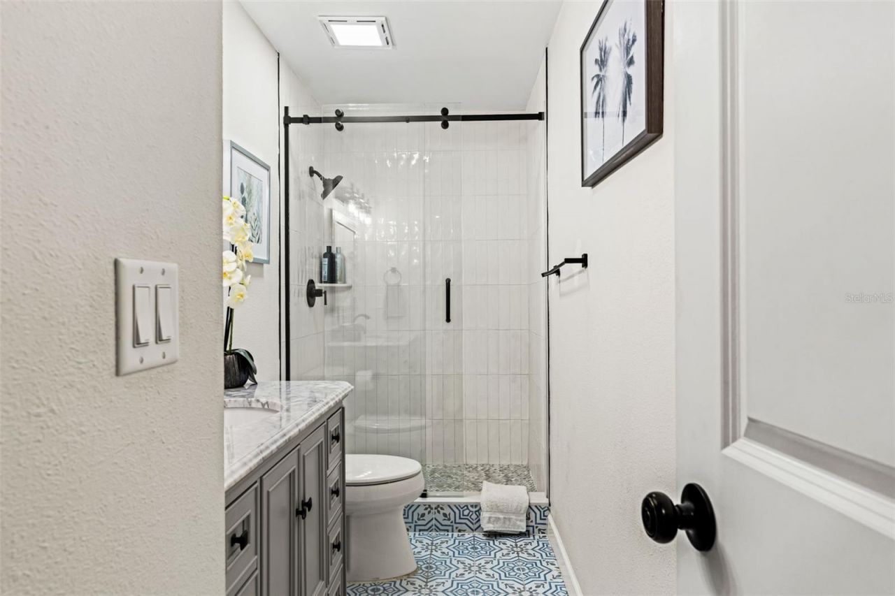 8106 Gulf Drive, Holmes Beach, FL 34217 Photo