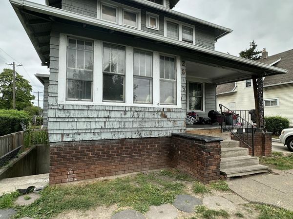 2803 N Summit Street , Toledo, OH 43611