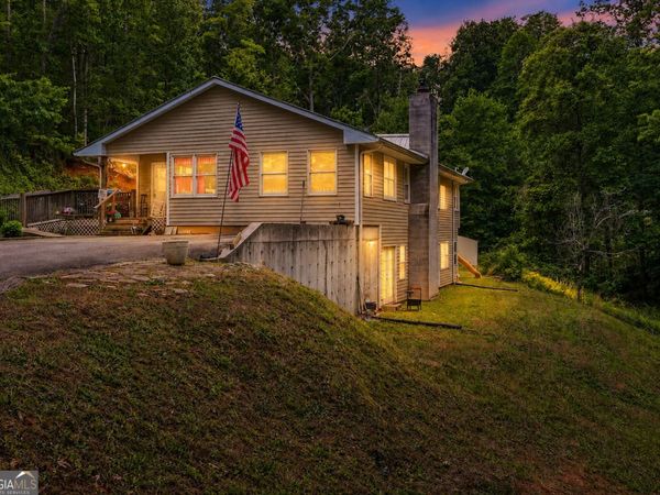169 N Pinecrest Road, Toccoa, GA 30577