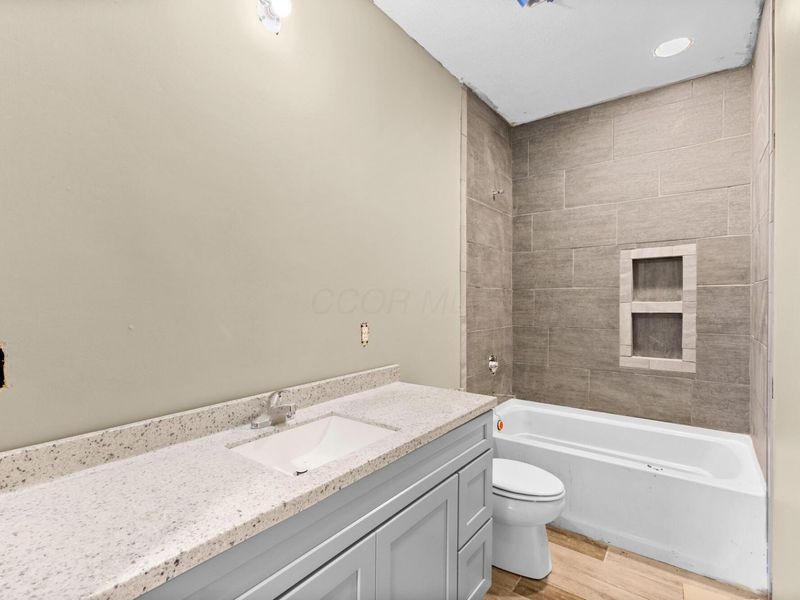 3317 Latonia Court , Columbus, OH 43232 Photo 25