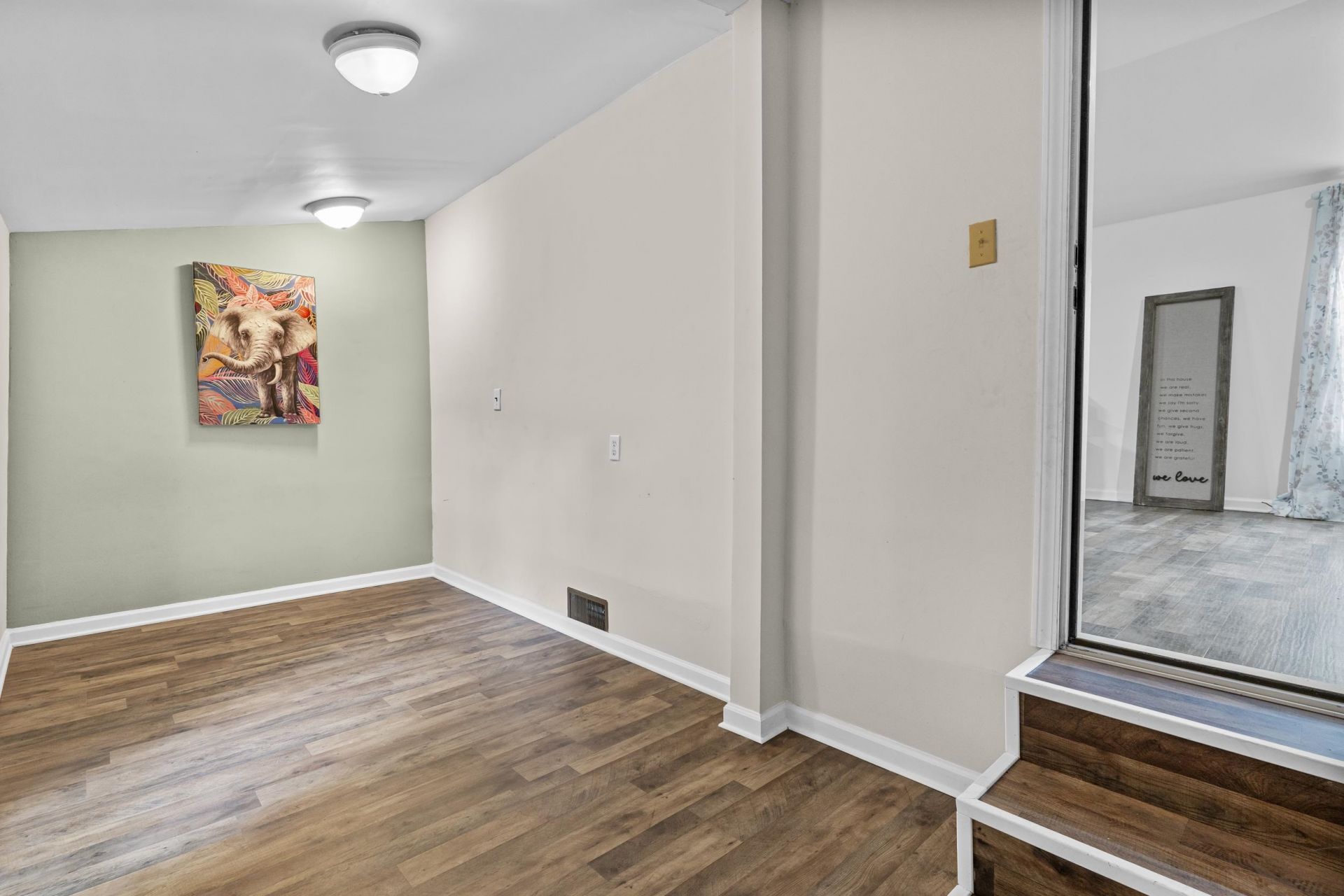 100 Romell Rd. Photo 16