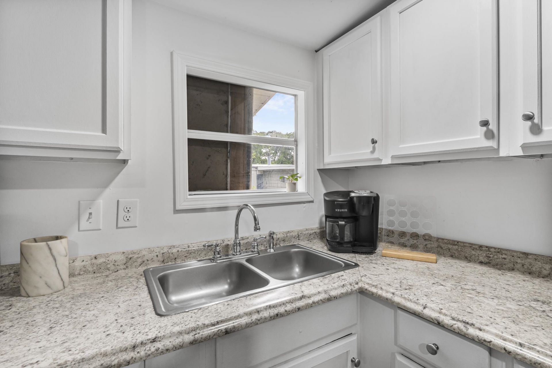 100 Romell Rd. Photo 5