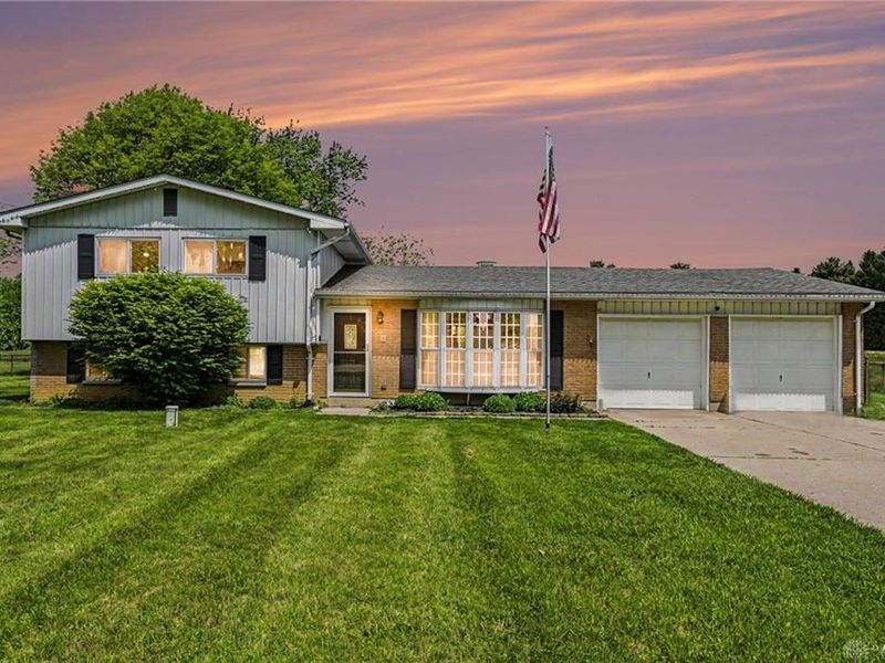 5884 Troy Road, Springfield, OH 45502 Photo 1