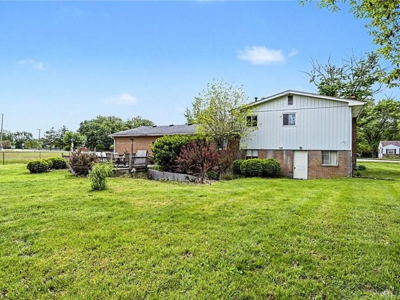 5884 Troy Road, Springfield, OH 45502 Photo 24