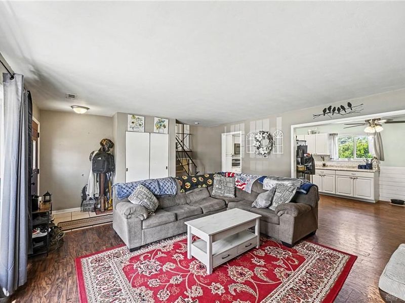 5884 Troy Road, Springfield, OH 45502 Photo 7