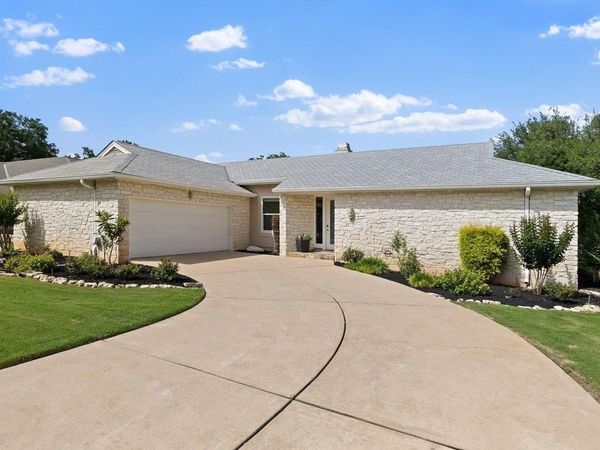109 Double Eagle DR, Unit 109, Austin, TX 78738