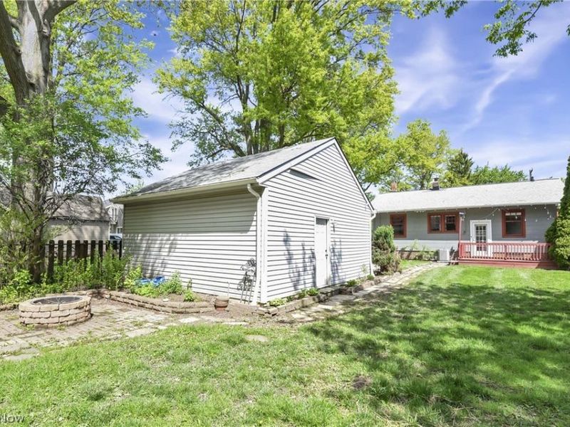 16713 Bradgate Avenue, Cleveland, OH 44111 Photo 11