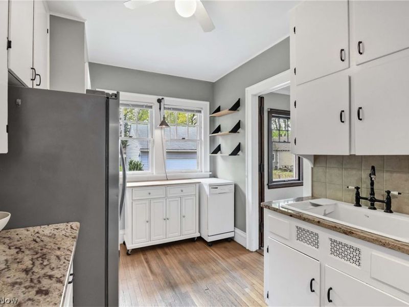 16713 Bradgate Avenue, Cleveland, OH 44111 Photo 23