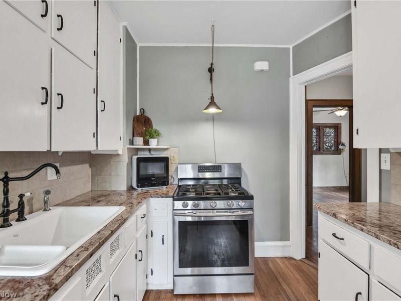 16713 Bradgate Avenue, Cleveland, OH 44111 Photo 24