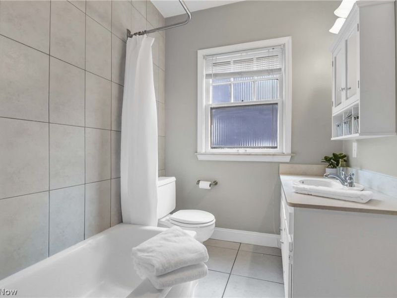 16713 Bradgate Avenue, Cleveland, OH 44111 Photo 31