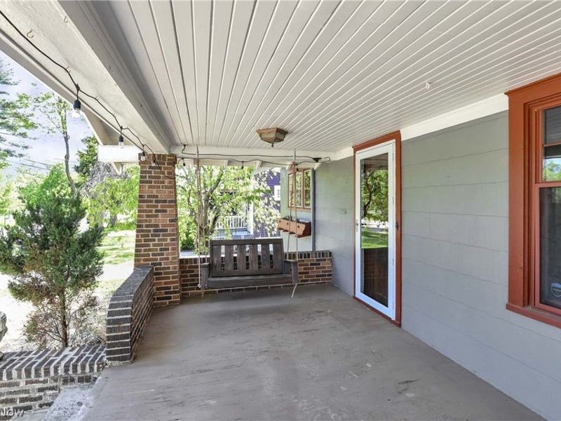 16713 Bradgate Avenue, Cleveland, OH 44111 Photo 4