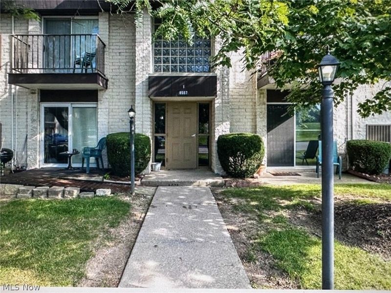 8557 N Akins Road, Unit 103, North Royalton, OH 44133 Photo 2
