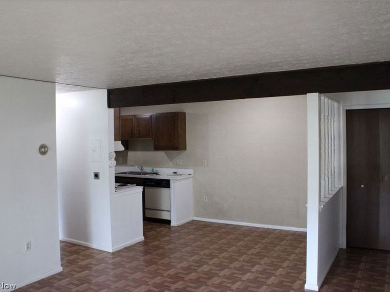 8557 N Akins Road, Unit 103, North Royalton, OH 44133 Photo 6