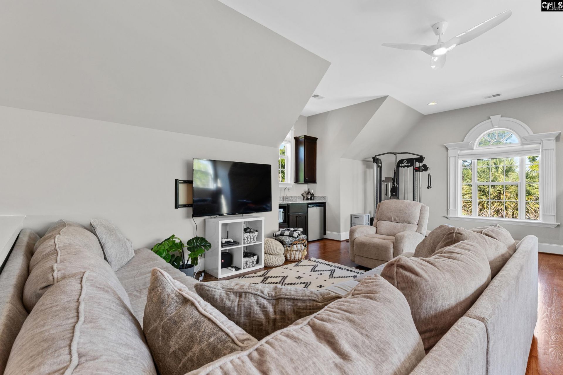 56 Weatherby Court Photo 42