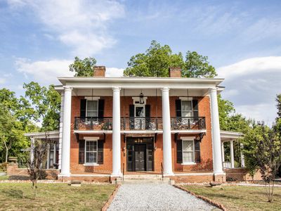 808 Boundary Street , Newberry, SC 29108