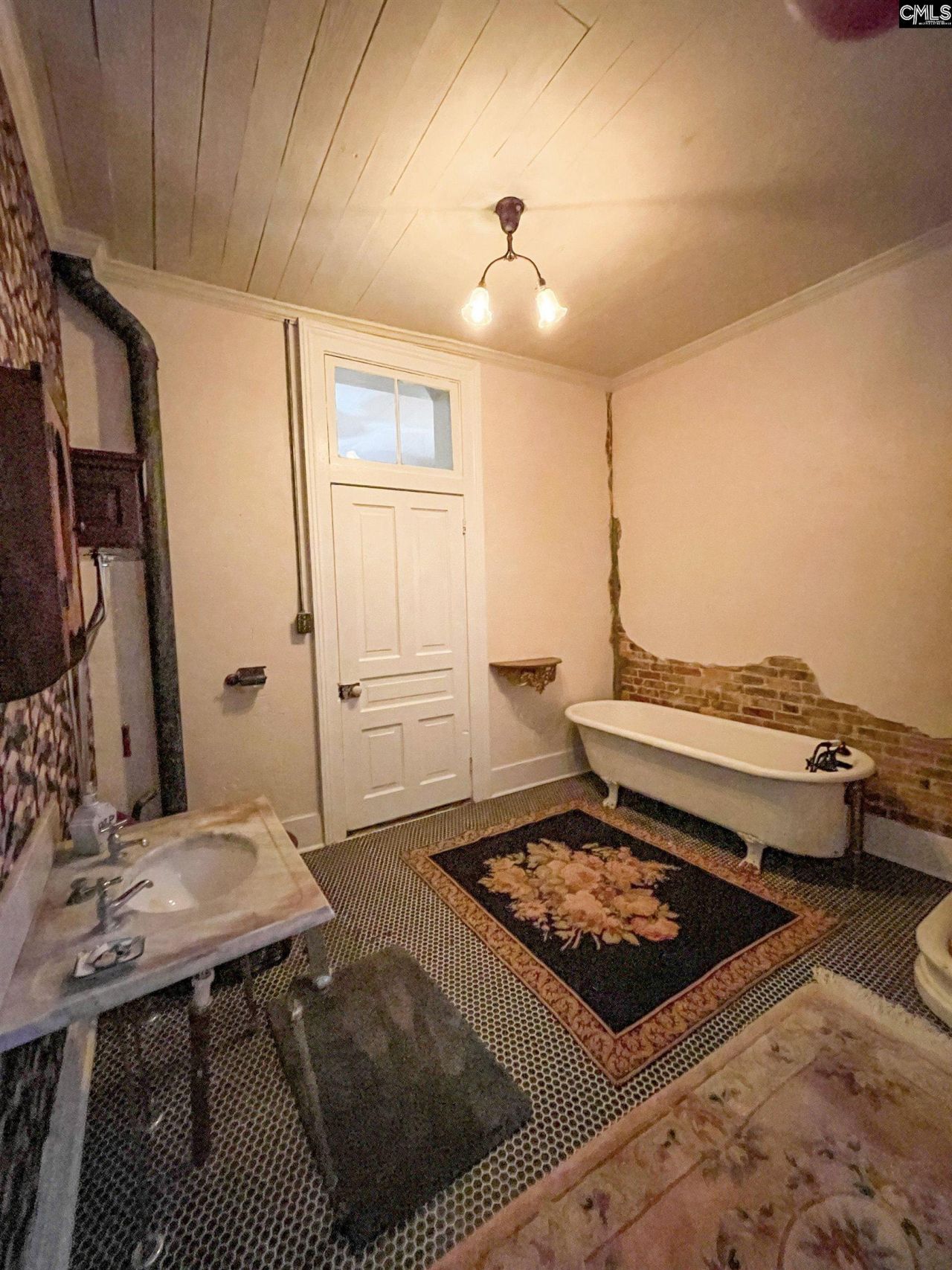 808 Boundary Street  Photo 25