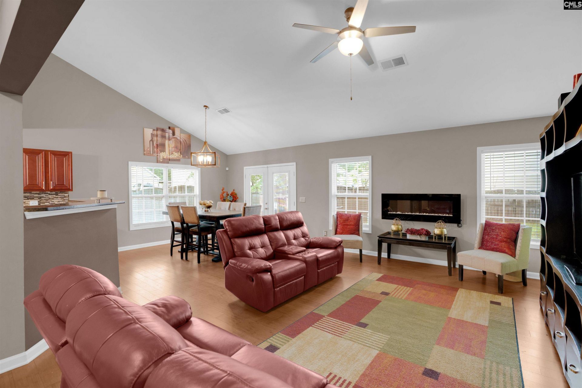 946 Farnsworth Drive  Photo 23