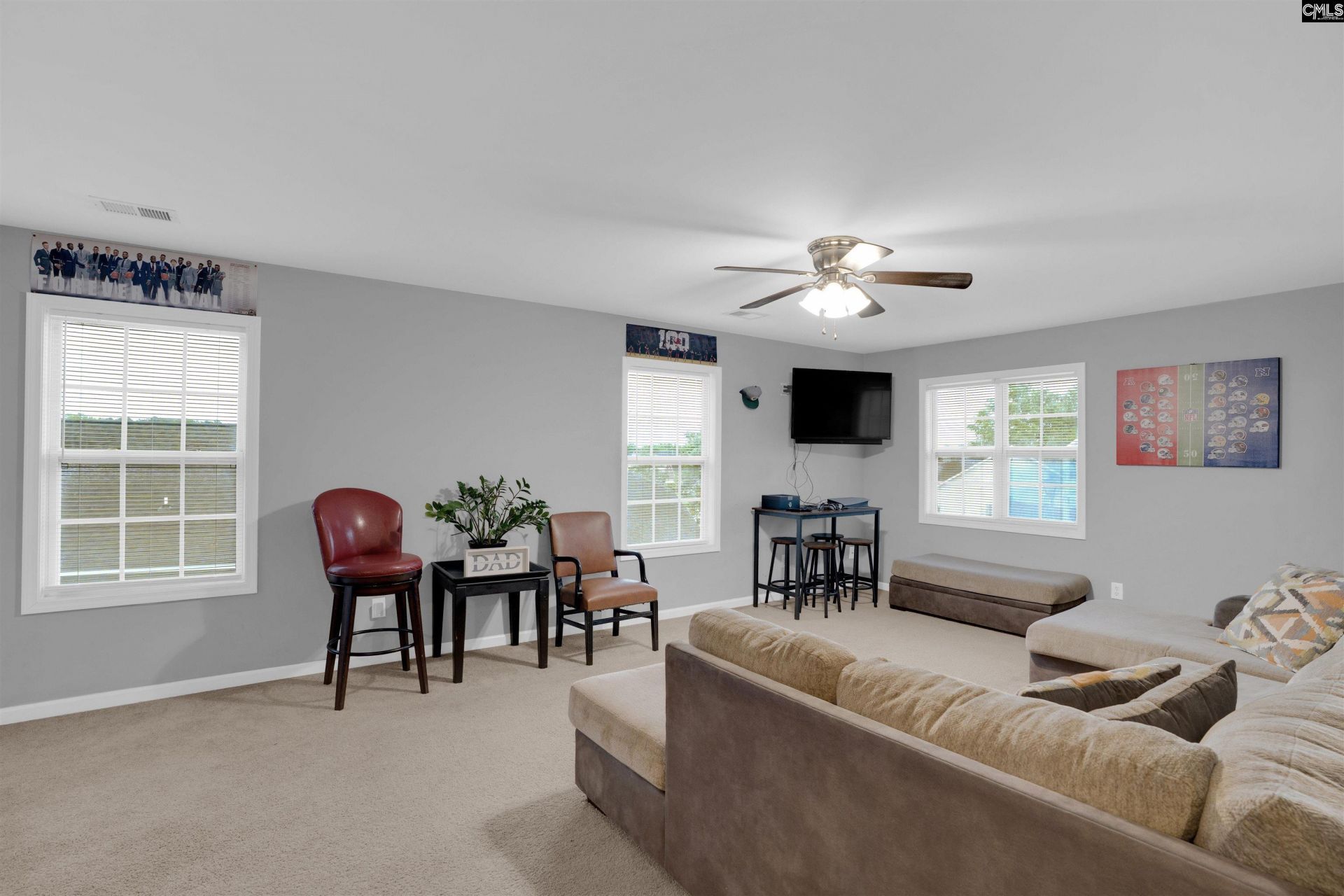 946 Farnsworth Drive  Photo 32