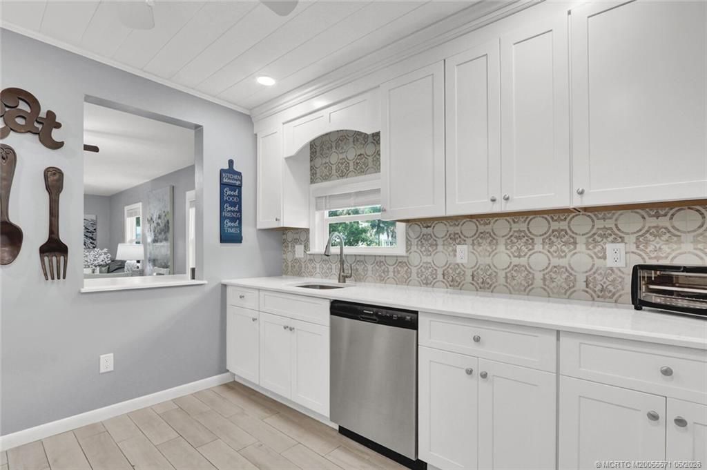 542 SW Halpatiokee Street, Stuart, FL 34994 Photo
