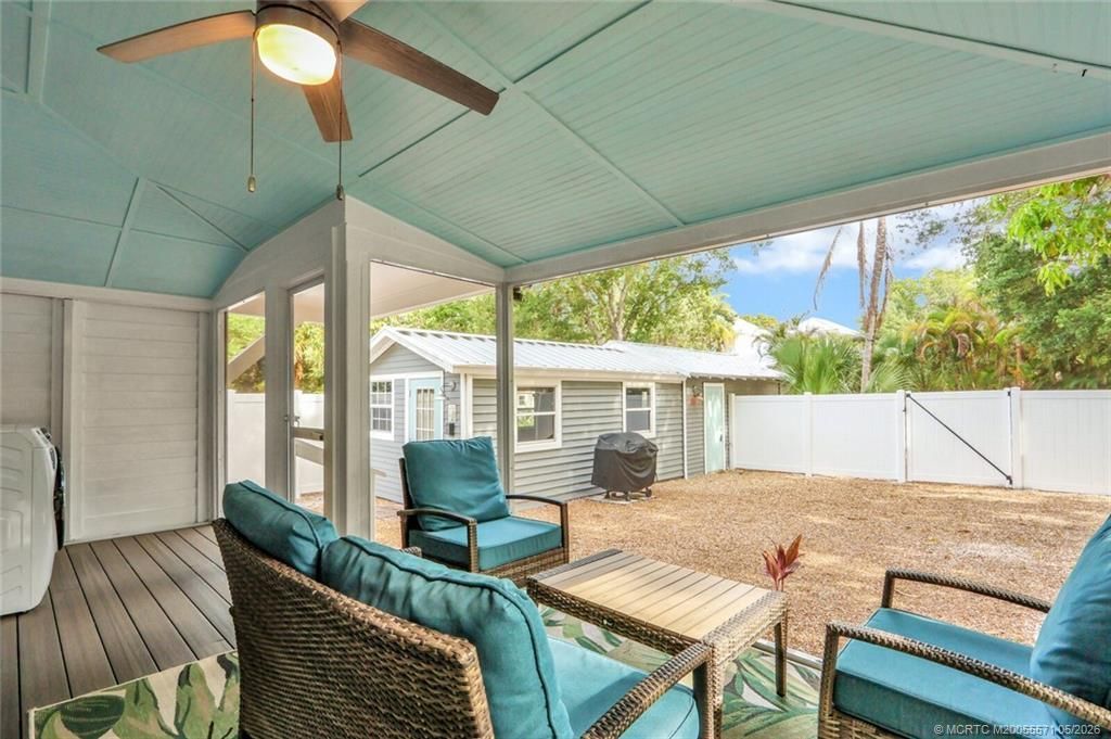 542 SW Halpatiokee Street, Stuart, FL 34994 Photo
